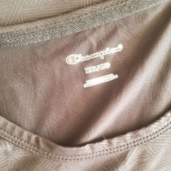 šChampionāembossedāprintātop - Picture 2 of 5